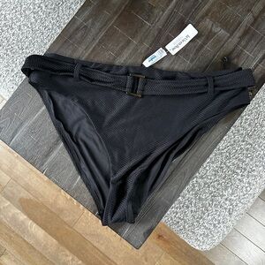 LA VIE EN ROSE bikini bottom brand new